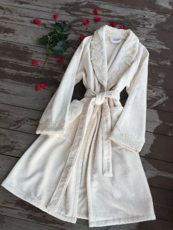 Махровый женский халат Lace 6, Sandri